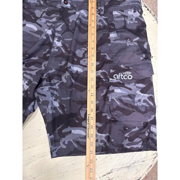 Aftco Men's Camouflage Cargo Fishing Shorts Size 42 SPF - Picture 5 of 8